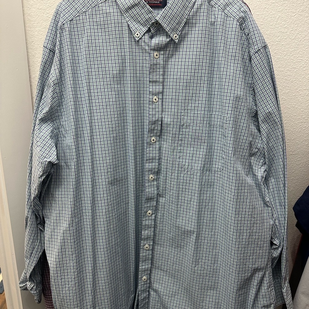Roundtree & Yorke Men's Blue Plaid Button Down Shirt